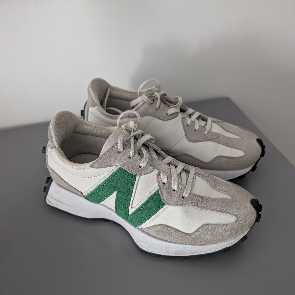 New Balance 327 Size 6.5